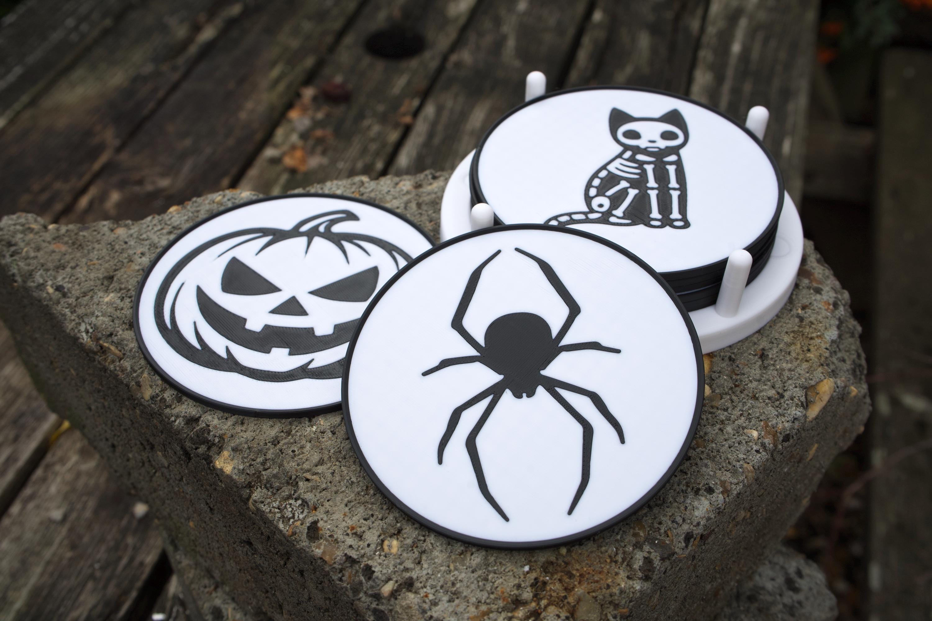 Halloween Themed Drinks Coasters – 3D Printed Gothic Skull & Pumpkin Design Set